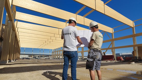 Projektleiter auf Baustelle