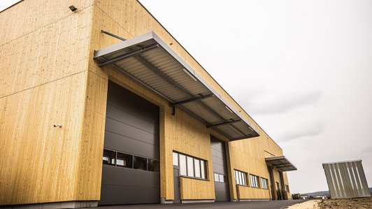 Scherfler Landtechnik - Gebäude Seitansicht