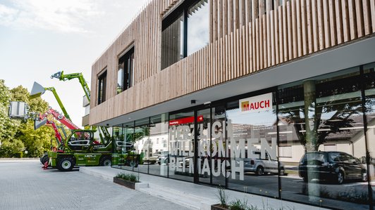 Mauch Landmaschinen Handel - Seitansicht Gebäude 