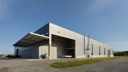 Maisrimel Recycling GmbH - Schräge Frontalansicht Hallen