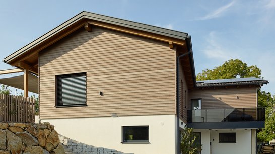 Zeitloses Einfamilienhaus in Holzbauweise Nordansicht